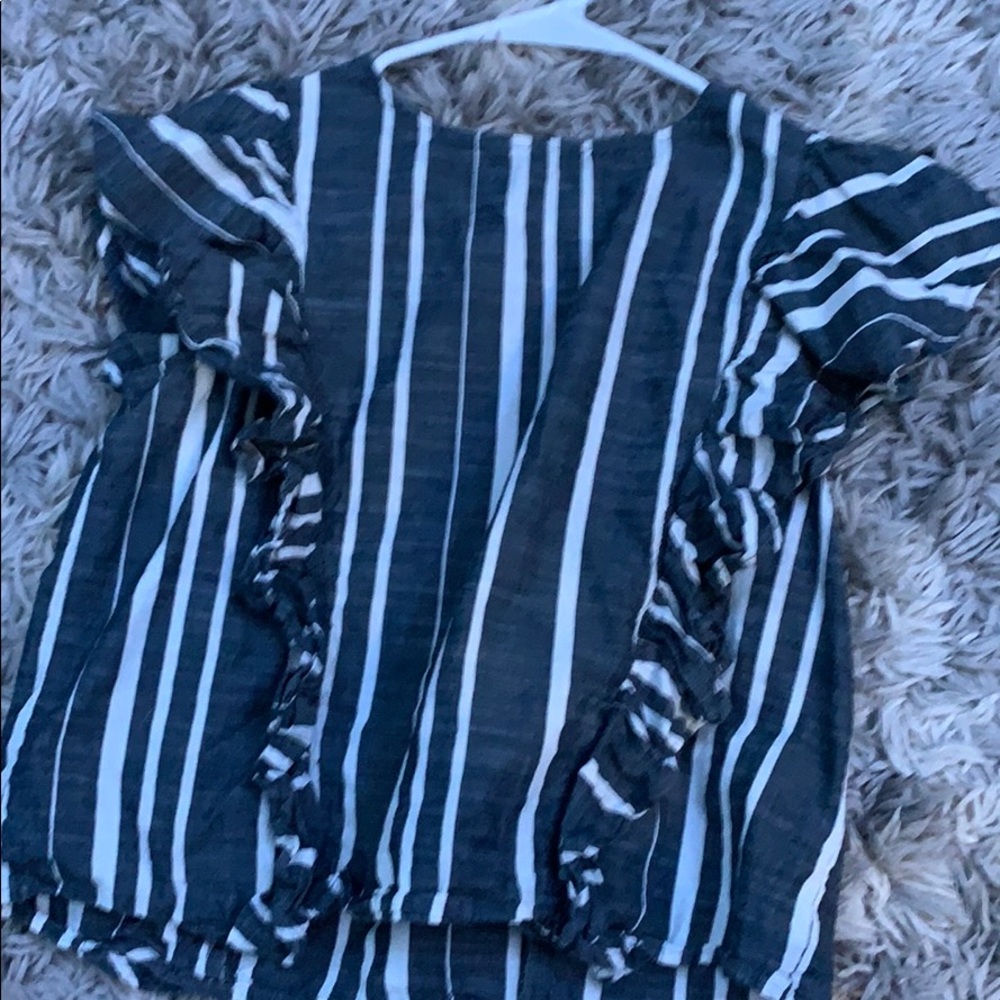 shirt - Picture 2 of 3